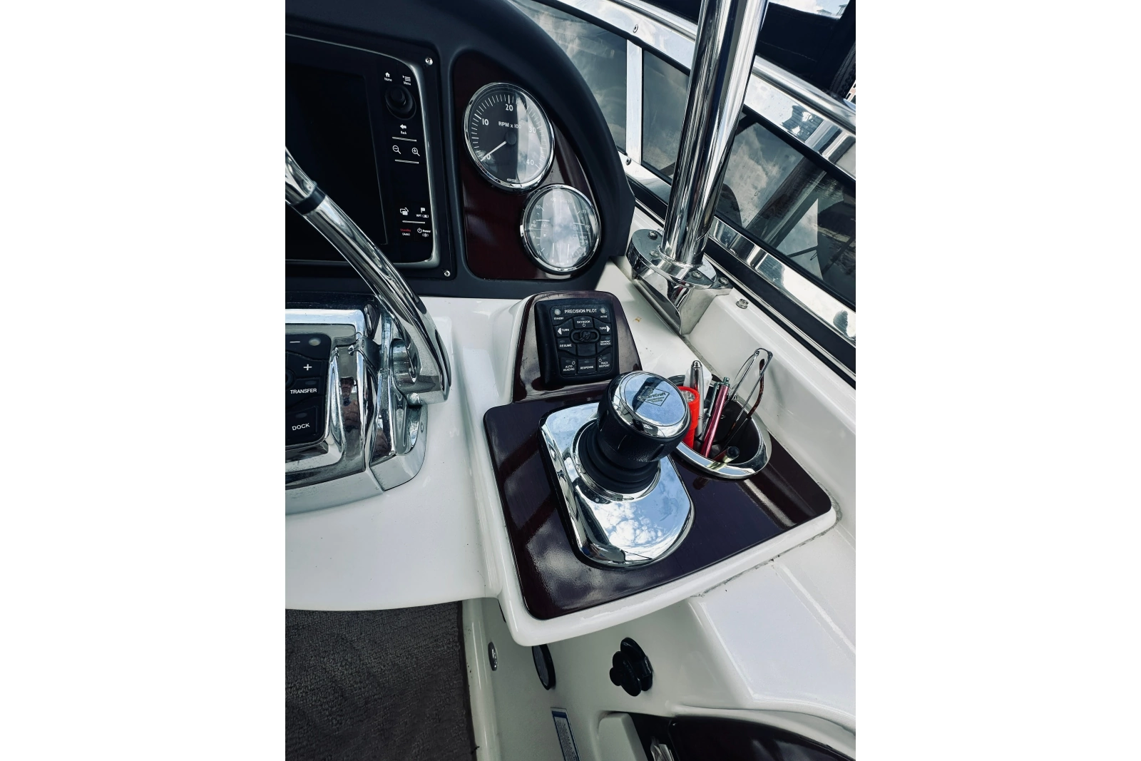 2012 Meridian 441 Sedan