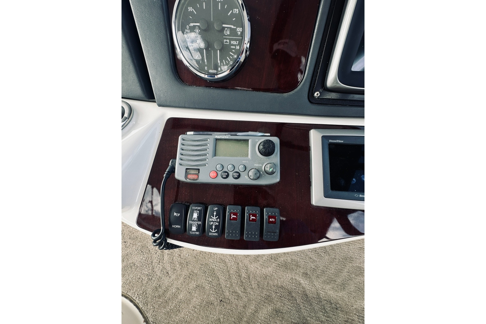 2012 Meridian 441 Sedan