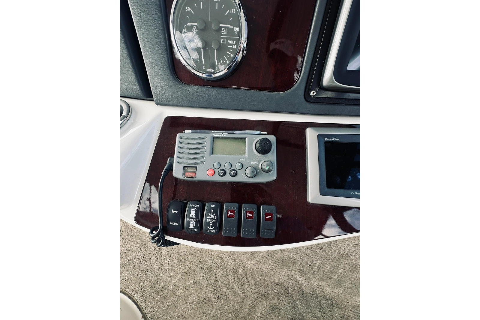 2012 Meridian 441 Sedan