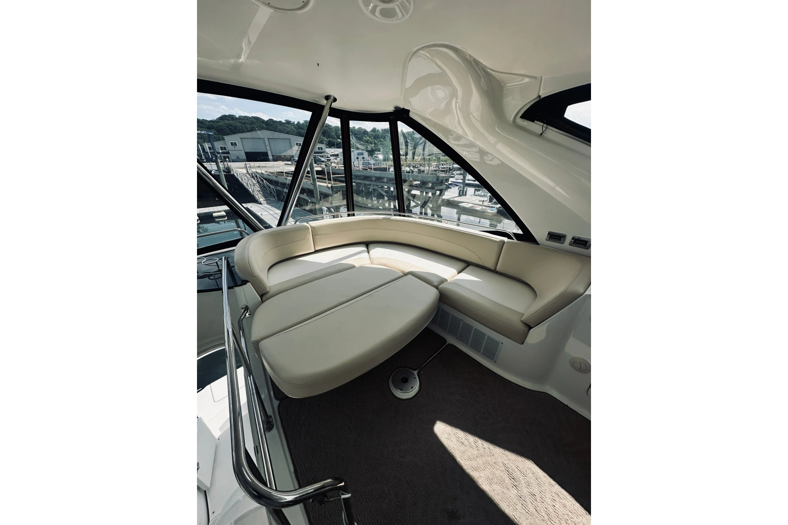 2012 Meridian 441 Sedan