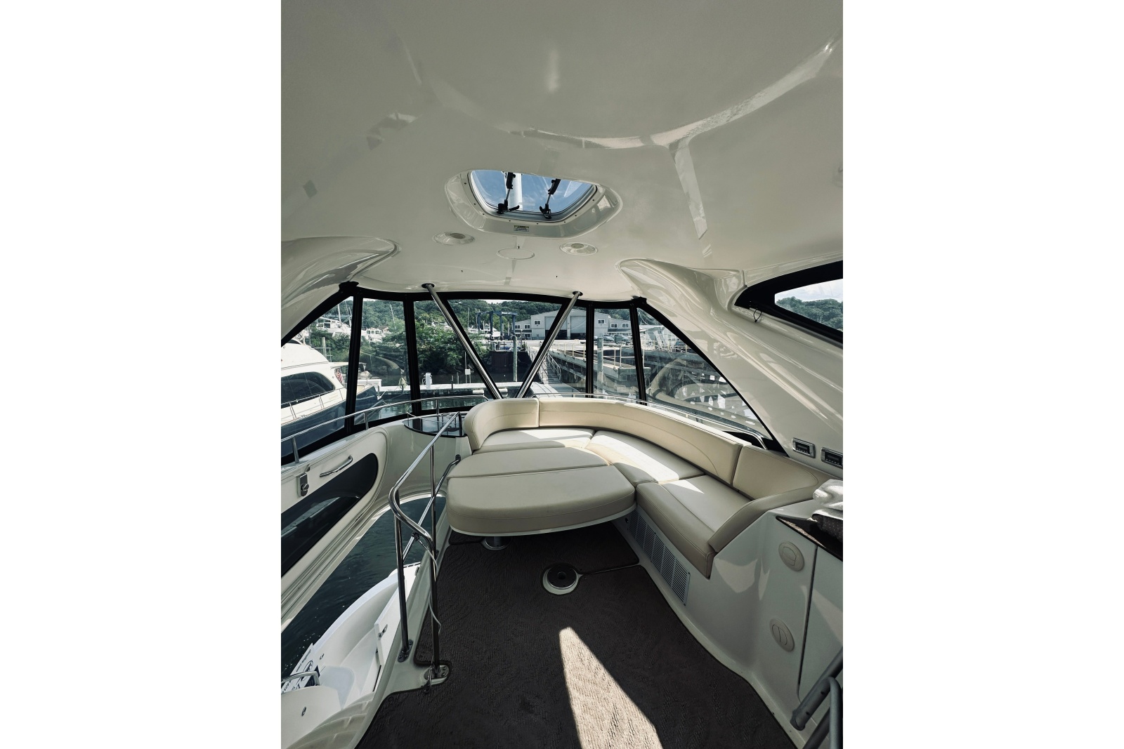 2012 Meridian 441 Sedan