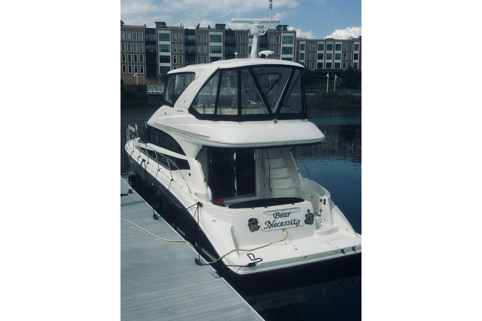 2012 Meridian 441 Sedan