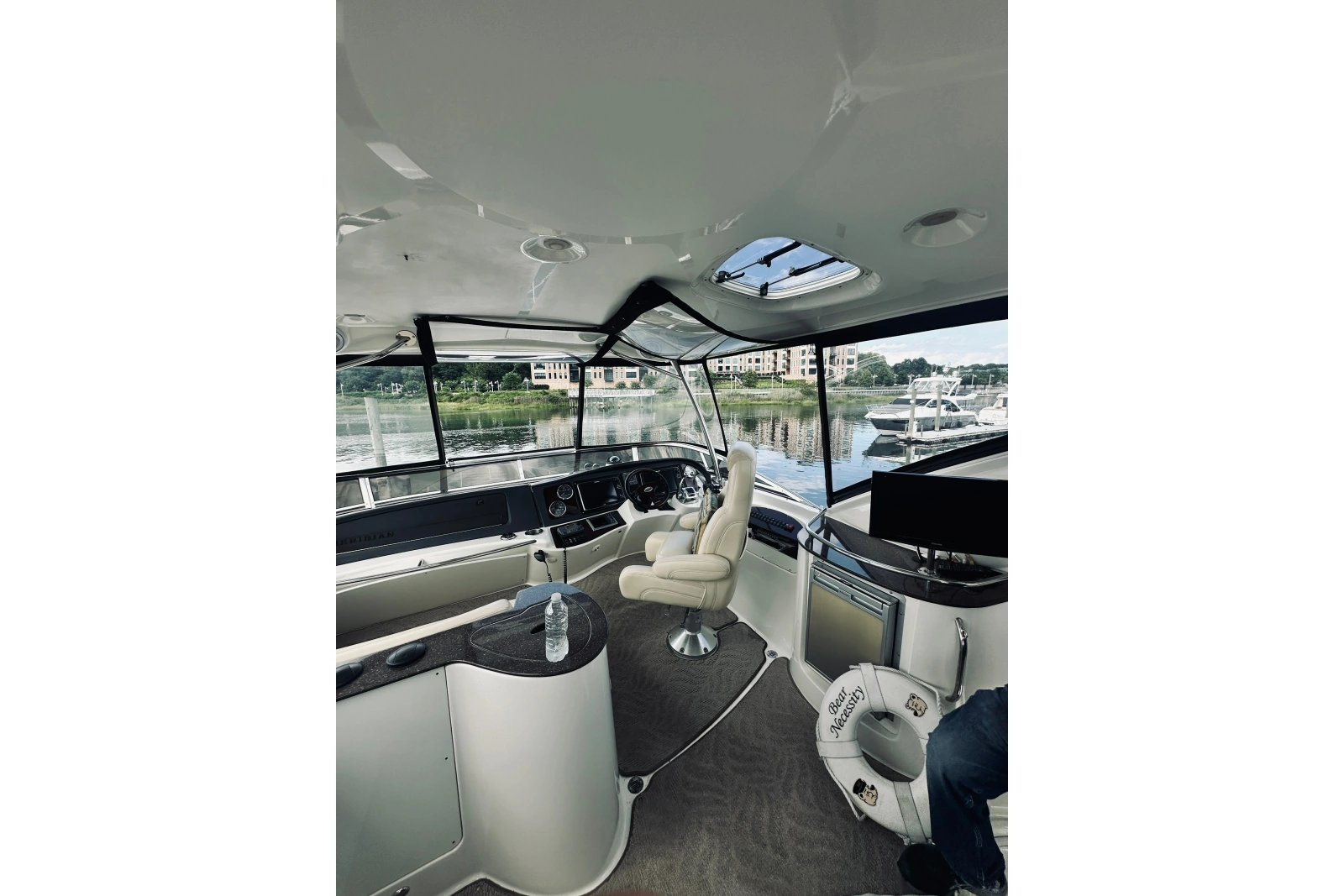 2012 Meridian 441 Sedan