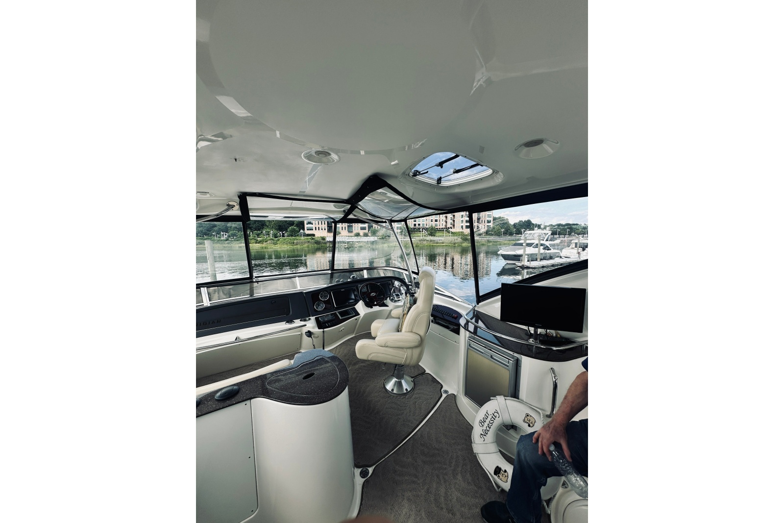 2012 Meridian 441 Sedan