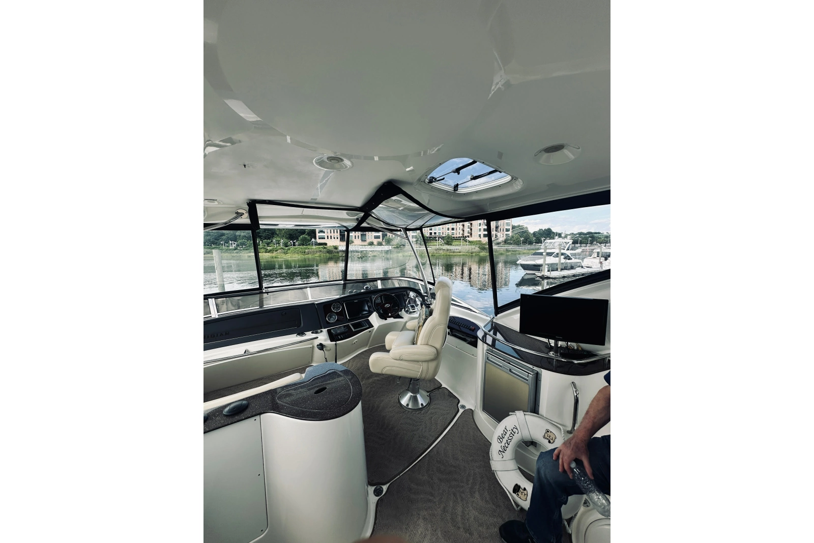 2012 Meridian 441 Sedan