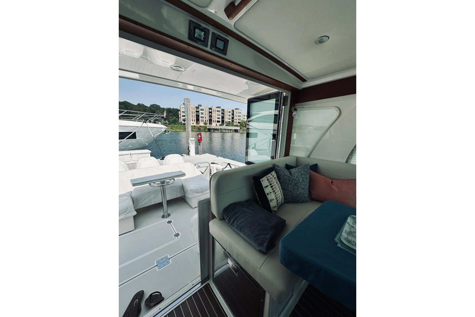 2023 Back Cove 39O