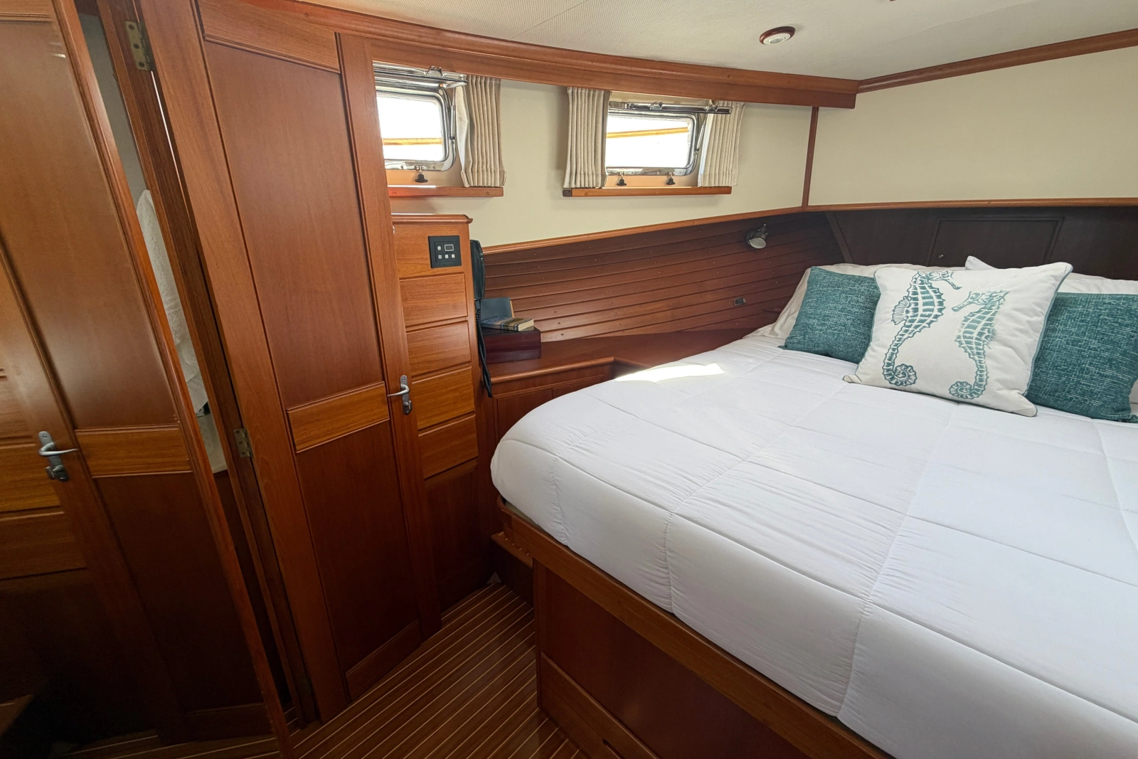 2003 Grand Banks 46 Europa