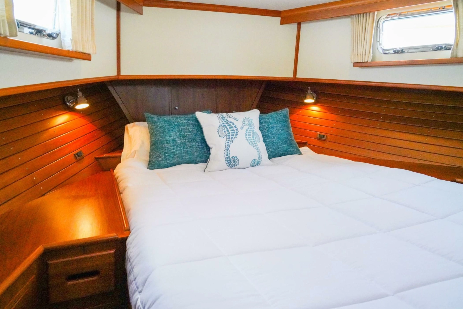 2003 Grand Banks 46 Europa
