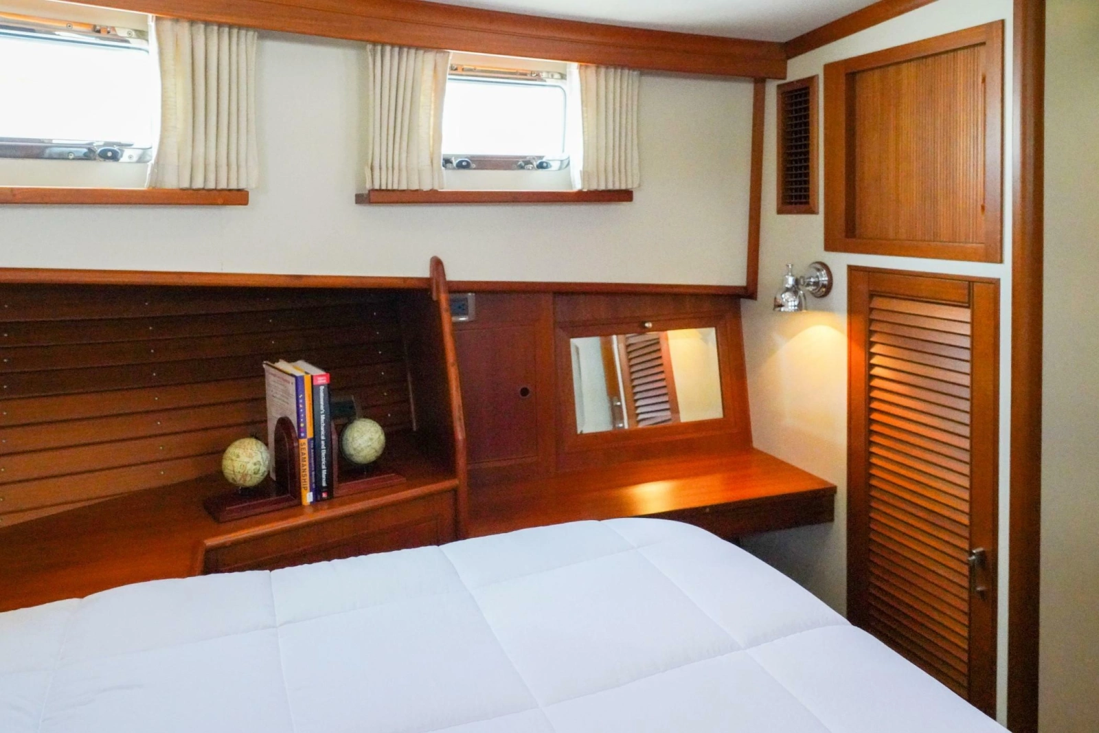 2003 Grand Banks 46 Europa