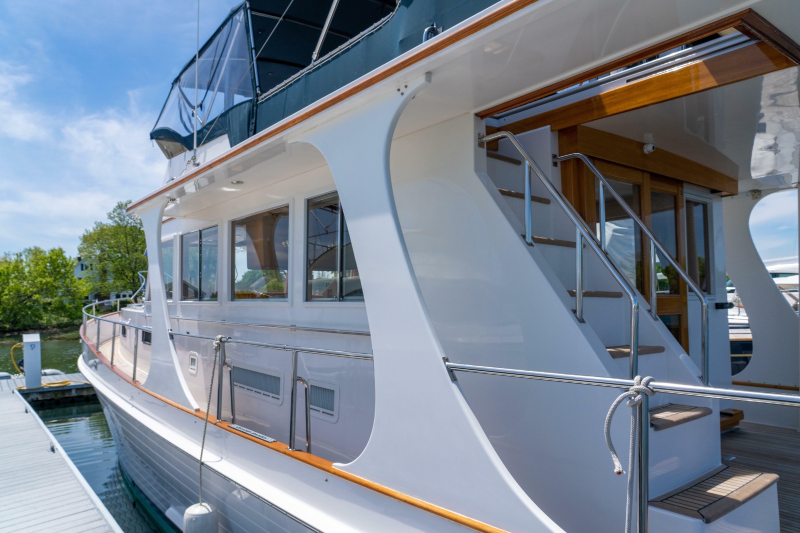 2003 Grand Banks 46 Europa