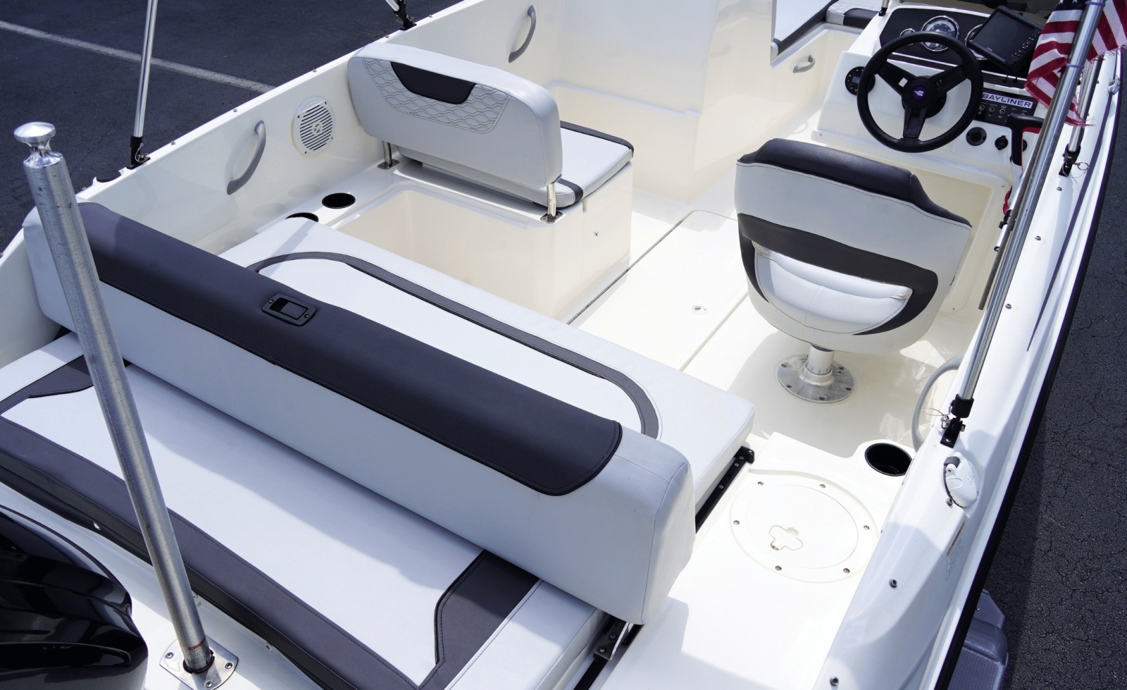 2024 Bayliner M19