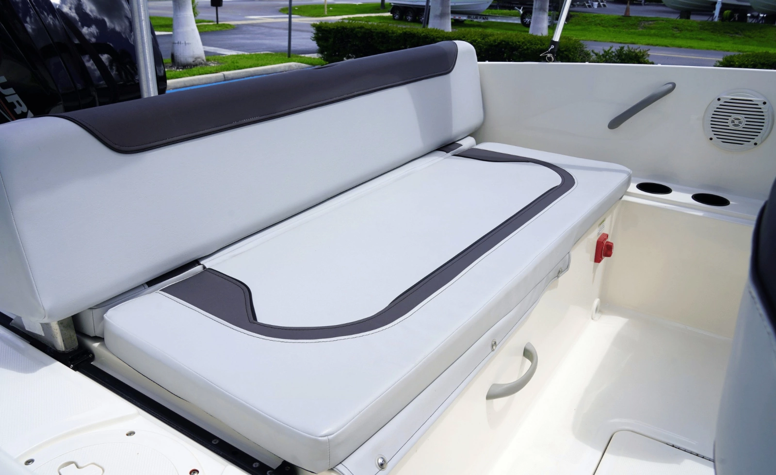 2024 Bayliner M19