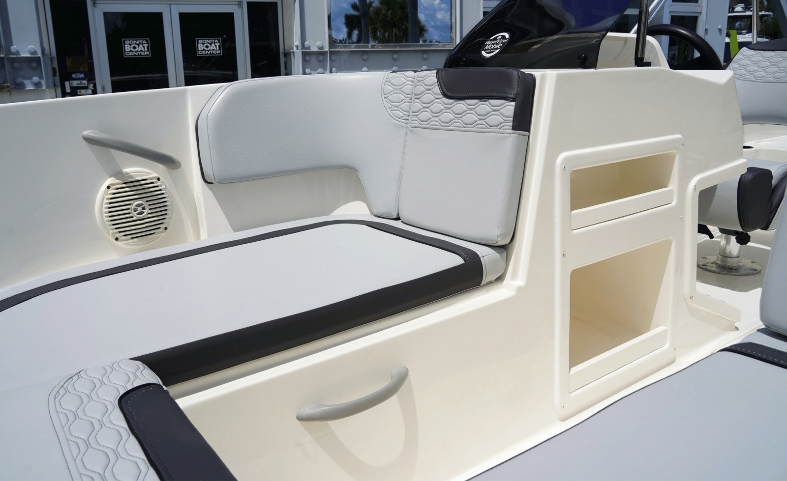 2024 Bayliner M19