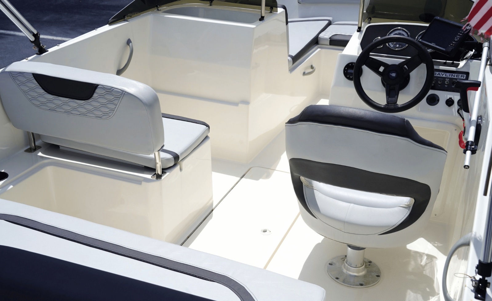 2024 Bayliner M19