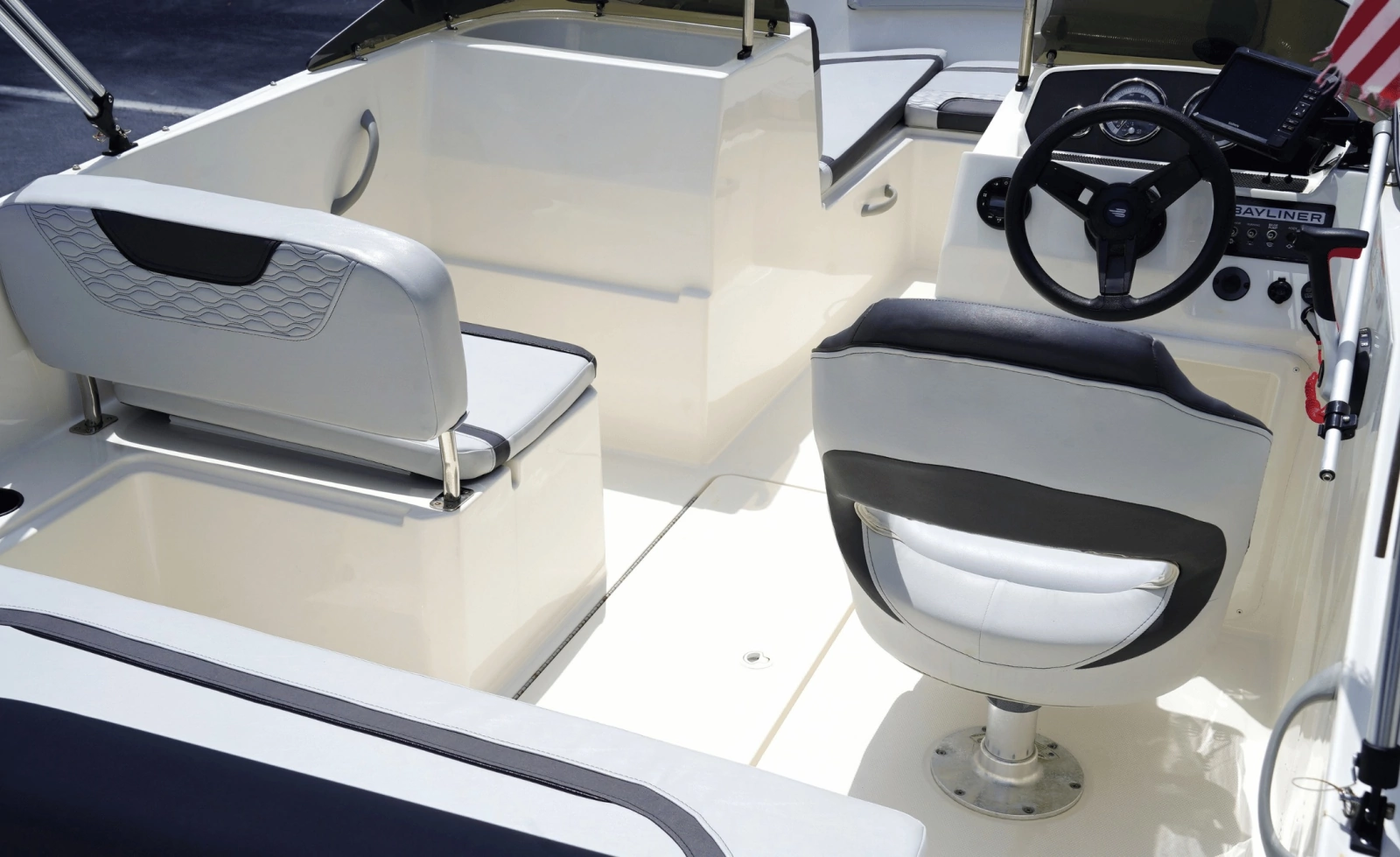 2024 Bayliner M19