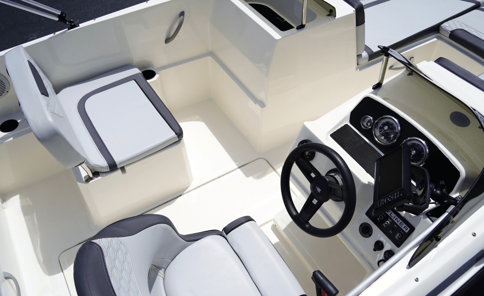 2024 Bayliner M19