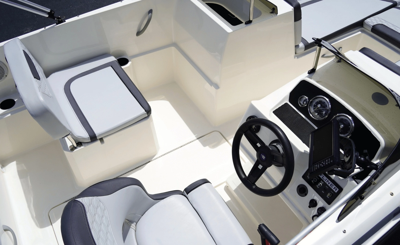 2024 Bayliner M19