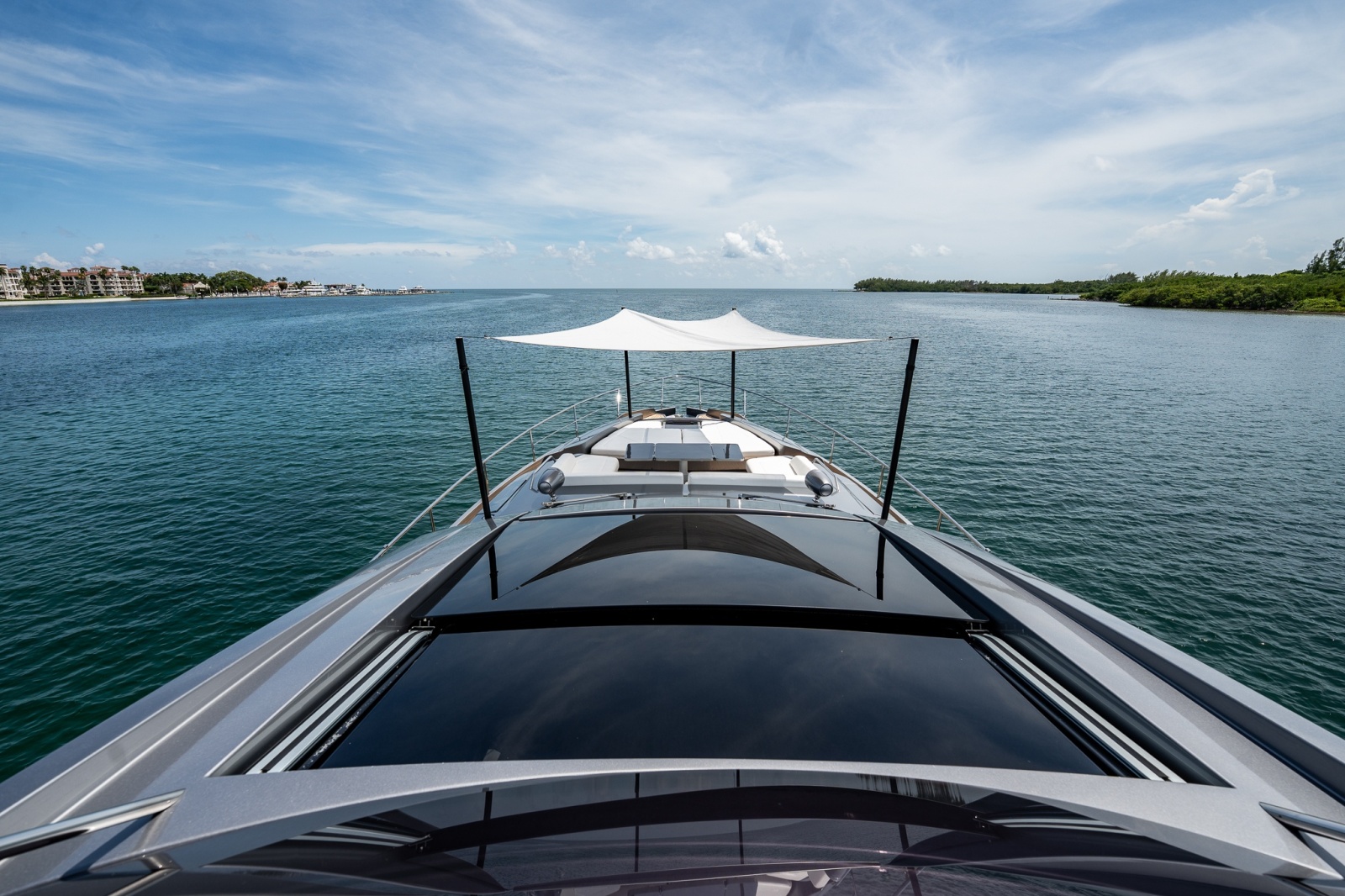 2019 Pershing 8X