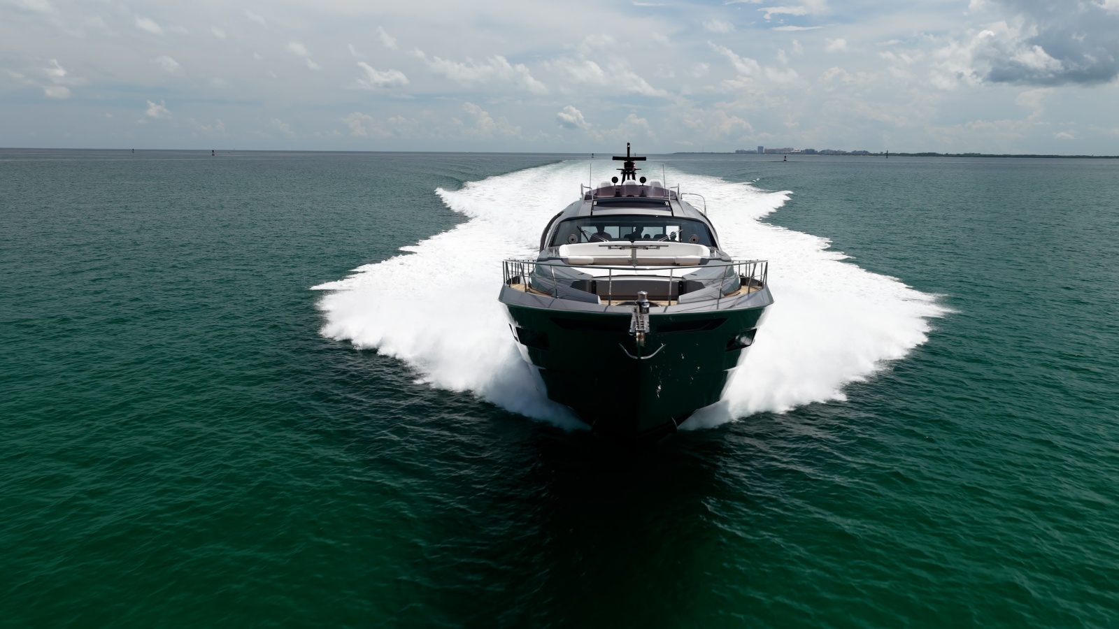 2019 Pershing 8X
