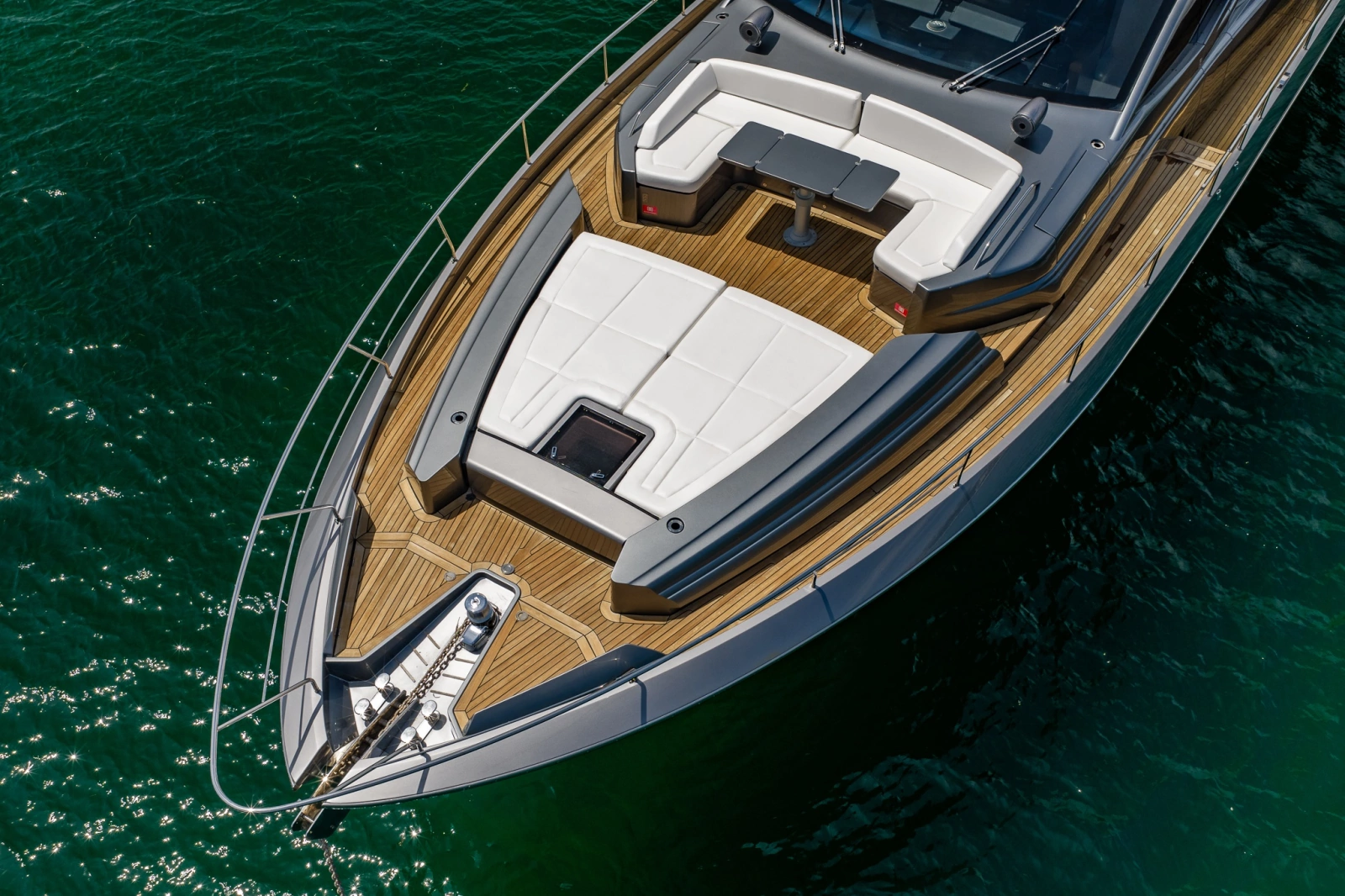 2019 Pershing 8X