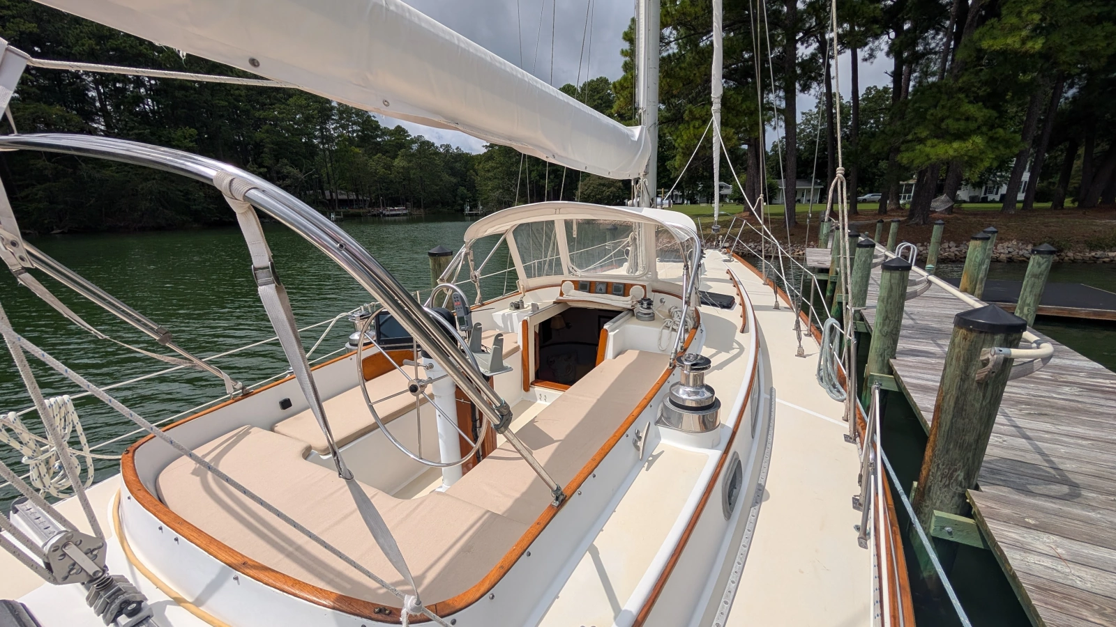 Pieces of Eight 41ft Bristol Yacht For Sale