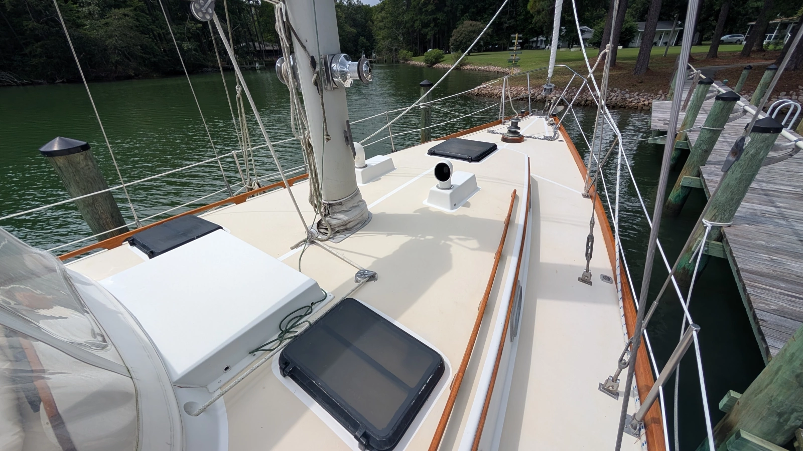 Pieces of Eight 41ft Bristol Yacht For Sale