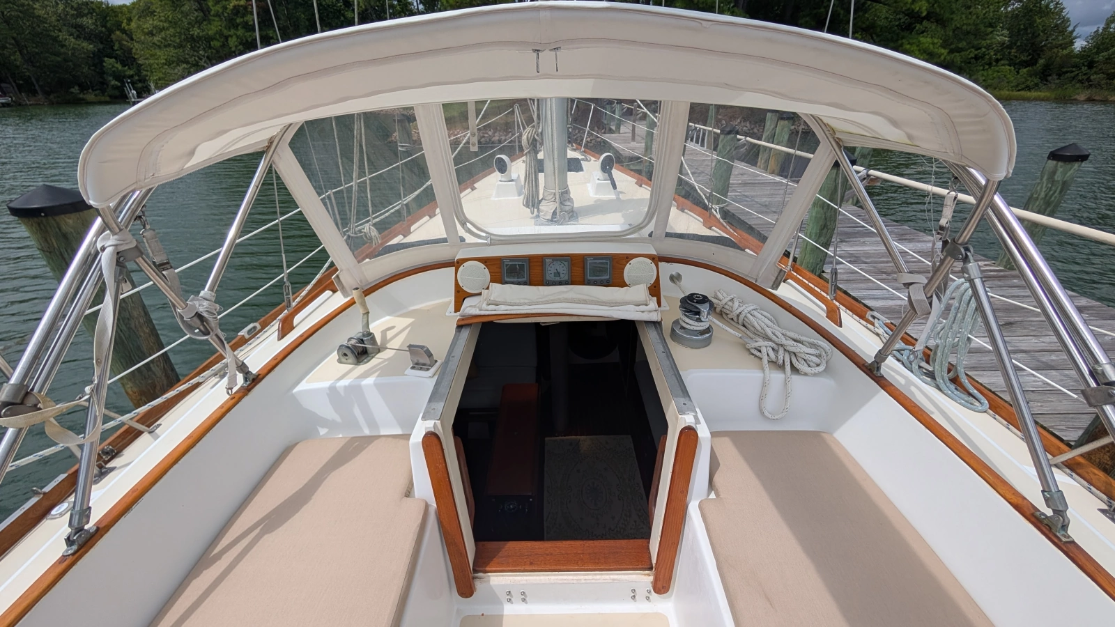 Pieces of Eight 41ft Bristol Yacht For Sale