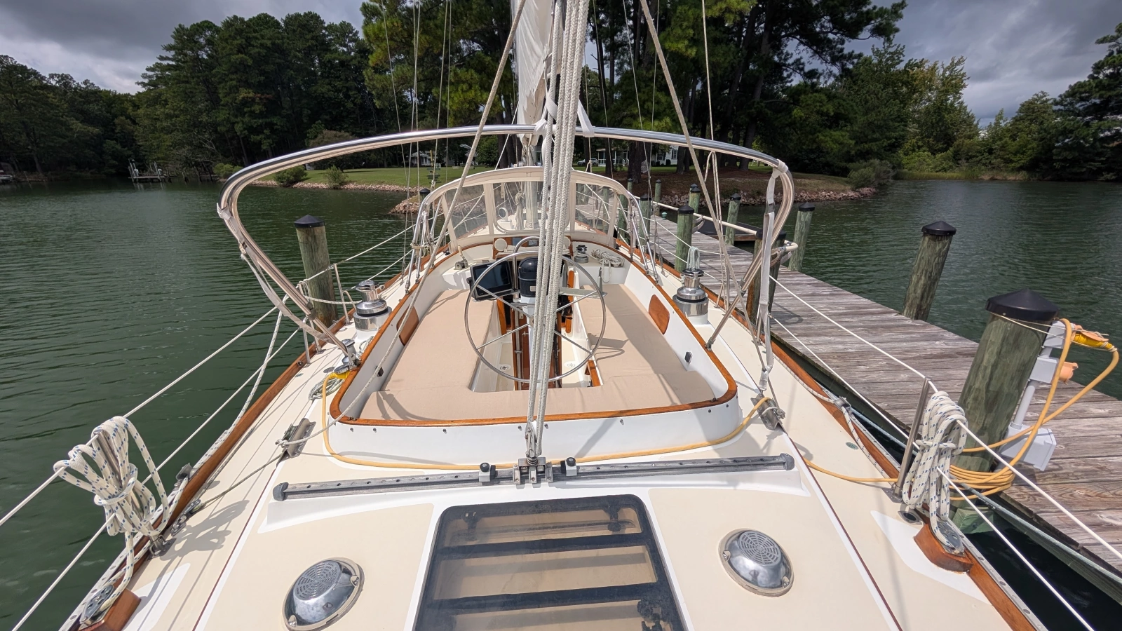 Pieces of Eight 41ft Bristol Yacht For Sale