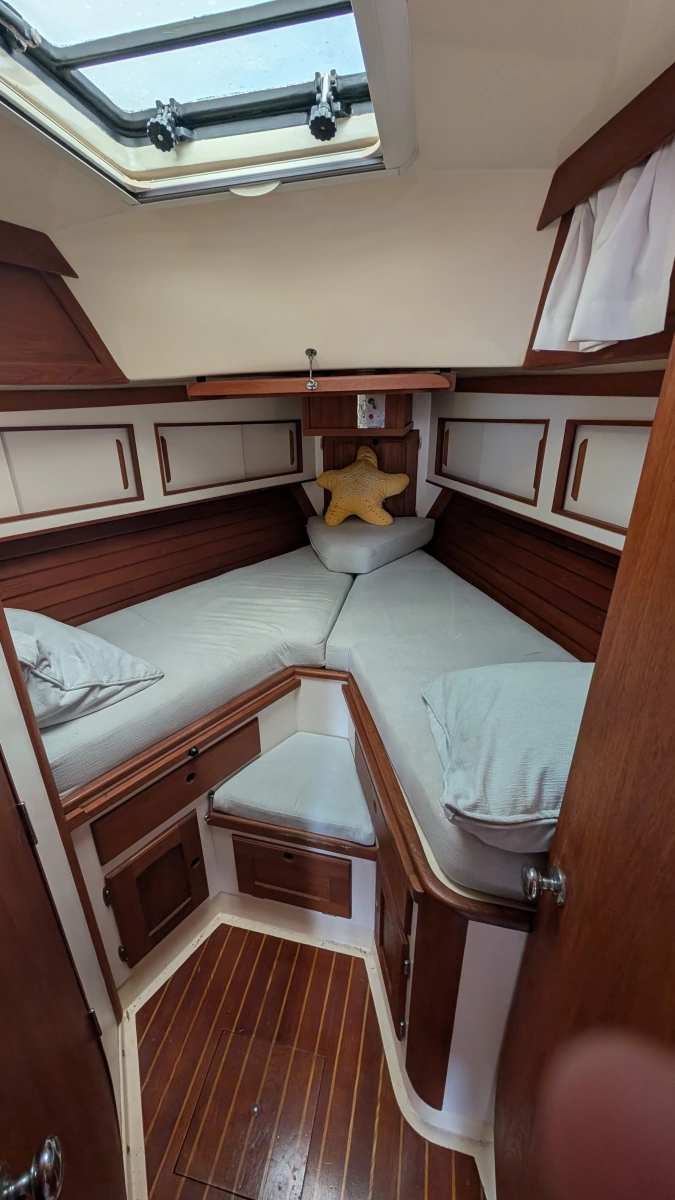 Pieces of Eight 41ft Bristol Yacht For Sale