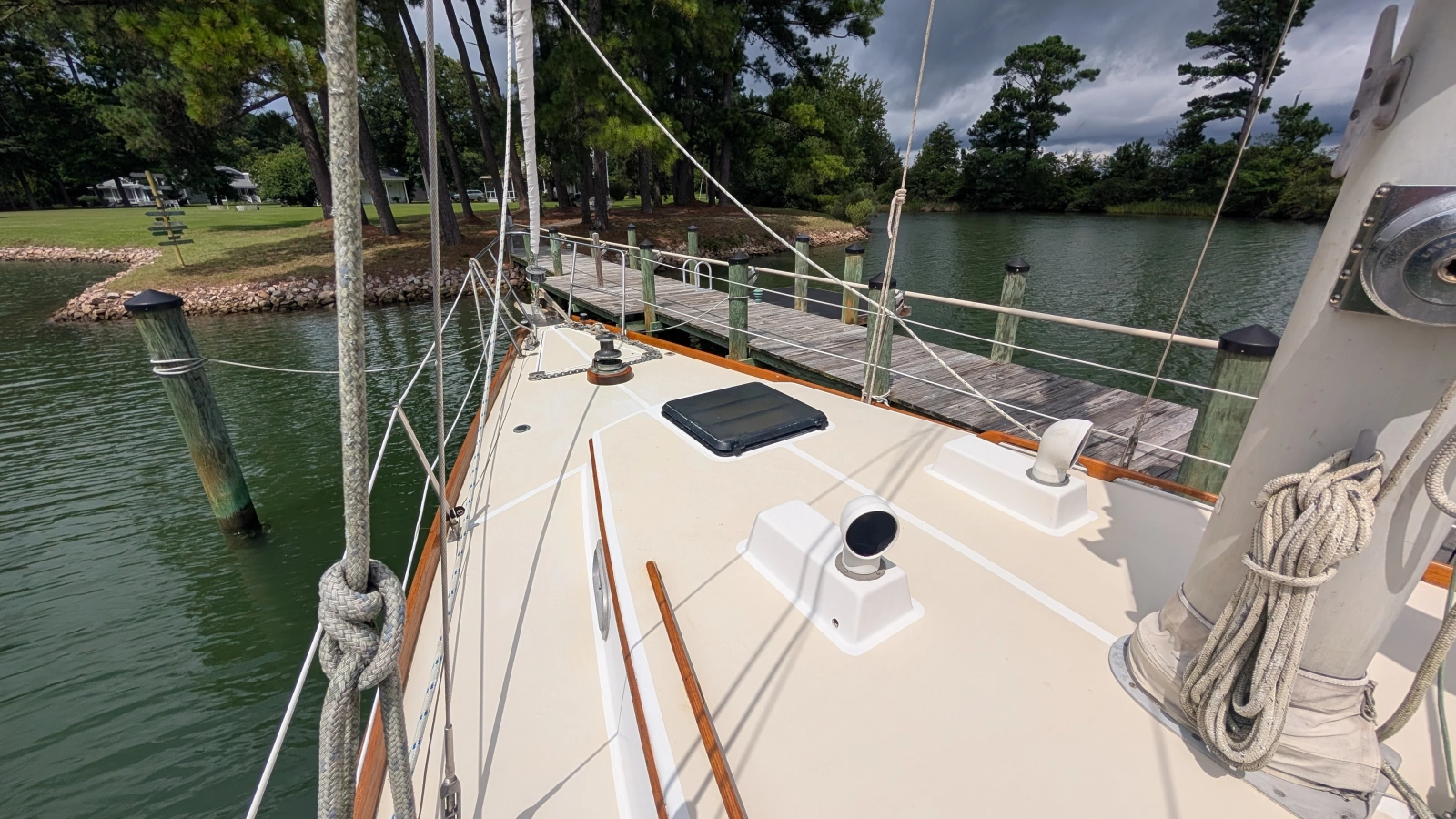 Pieces of Eight 41ft Bristol Yacht For Sale