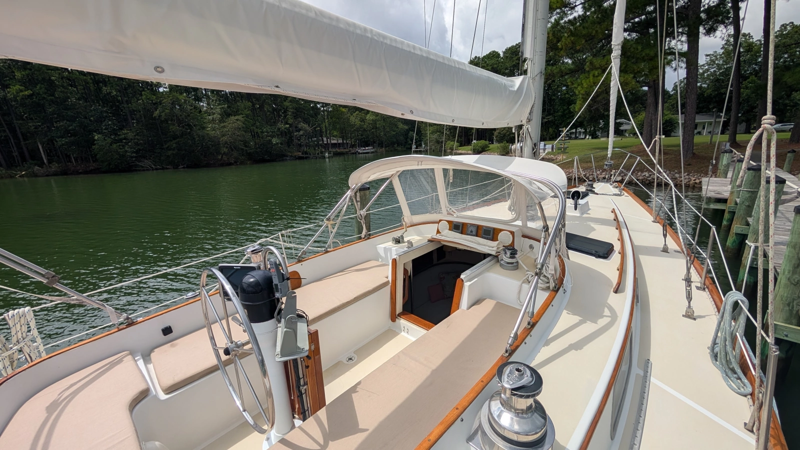 Pieces of Eight 41ft Bristol Yacht For Sale