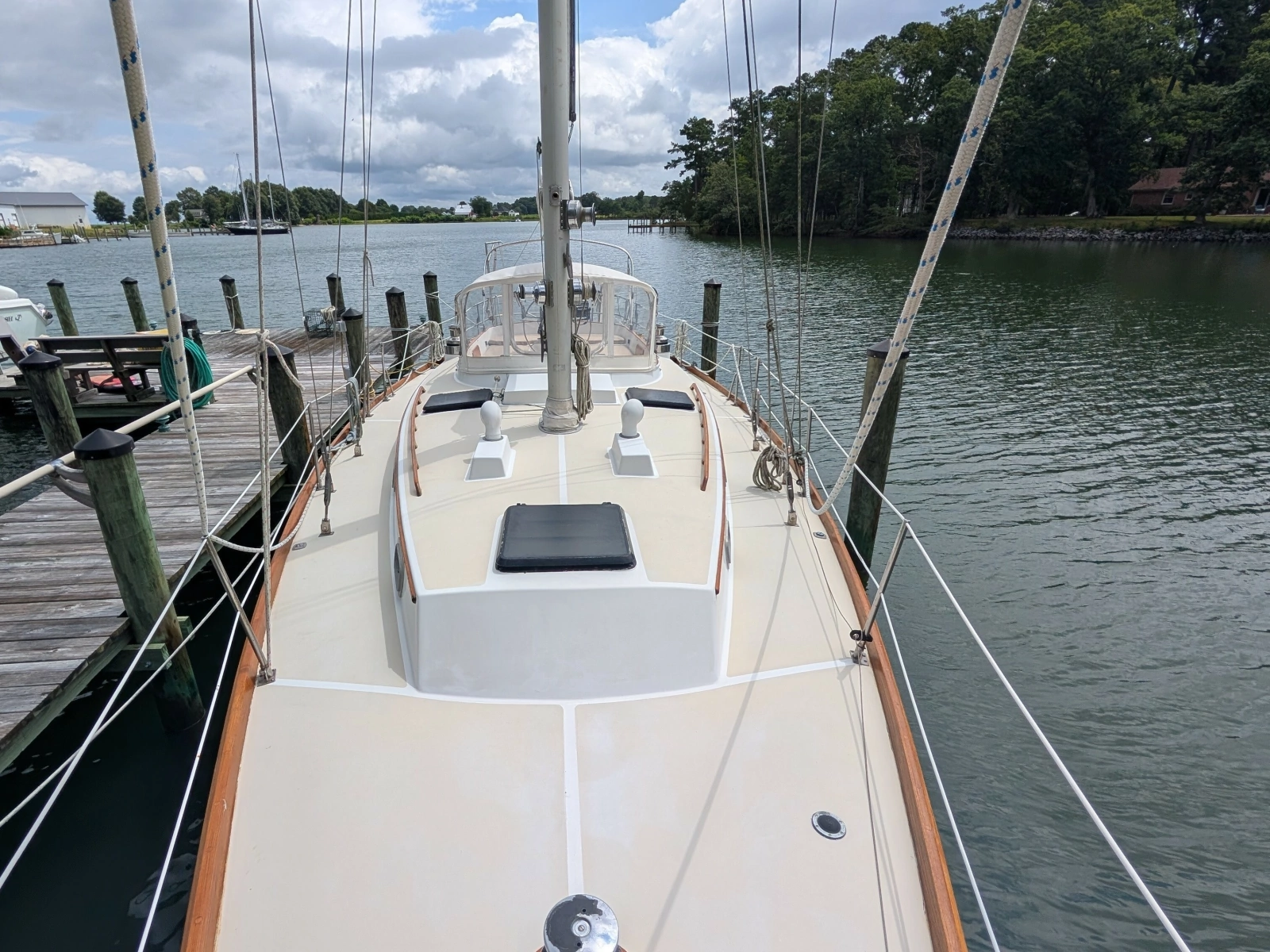 Pieces of Eight 41ft Bristol Yacht For Sale