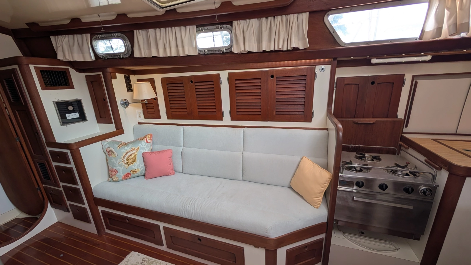 Pieces of Eight 41ft Bristol Yacht For Sale