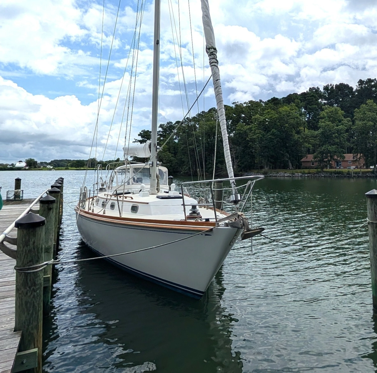 Pieces of Eight 41ft Bristol Yacht For Sale