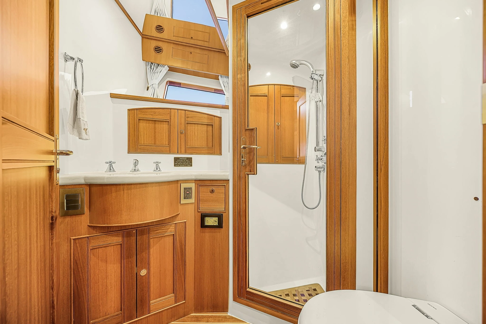 2016 Marlow Explorer 58E