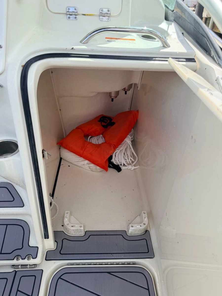 2005 Hydra-Sports 3300 VX