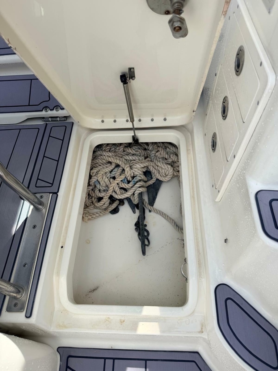 2005 Hydra-Sports 3300 VX