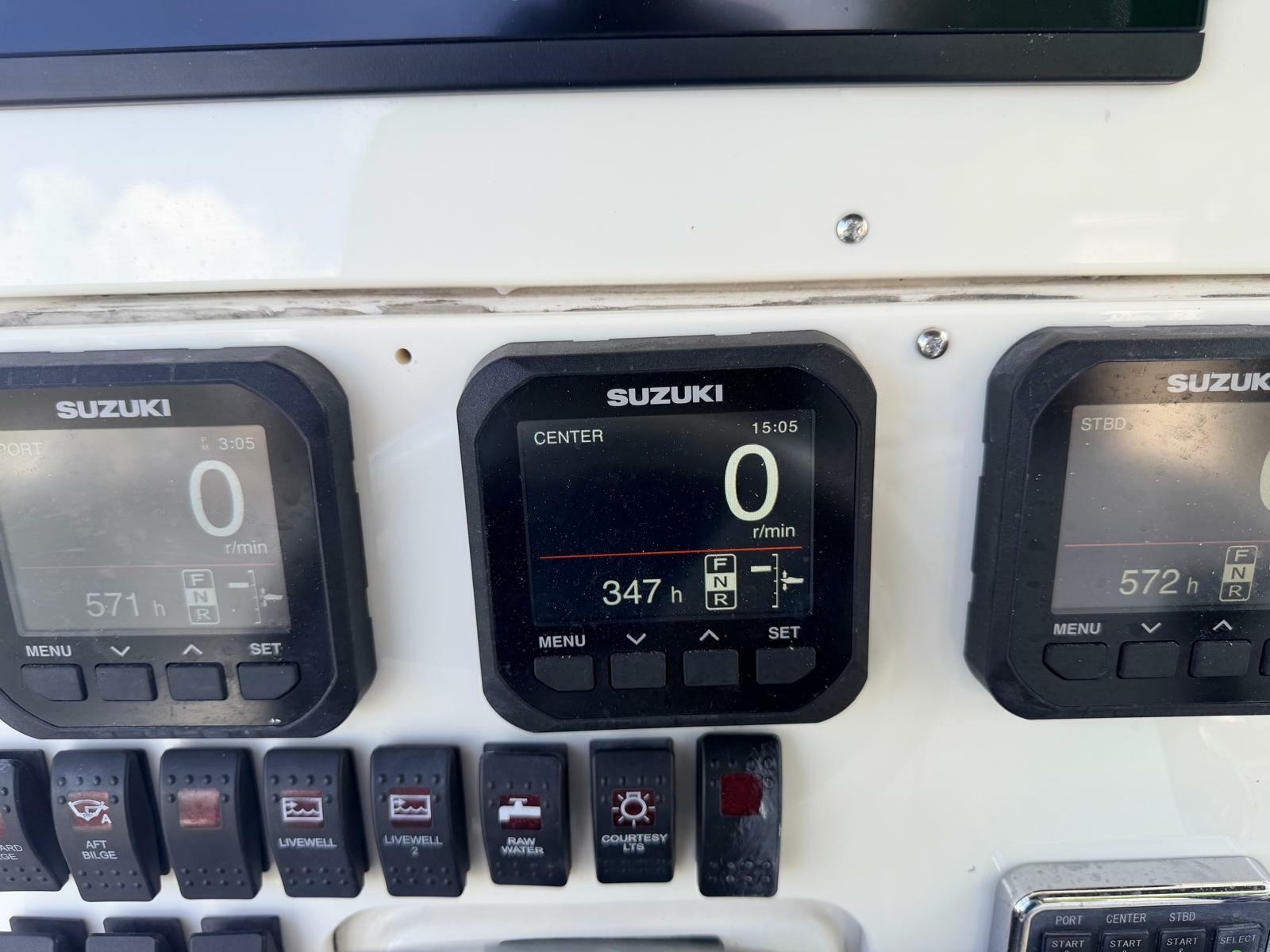 2005 Hydra-Sports 3300 VX