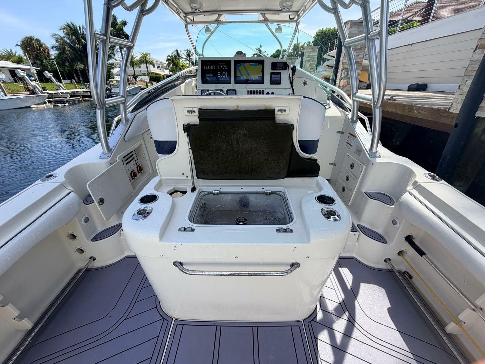 2005 Hydra-Sports 3300 VX