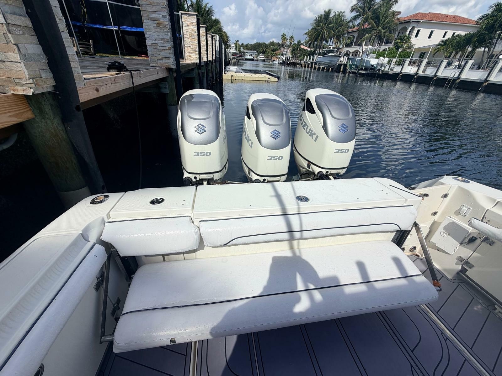 2005 Hydra-Sports 3300 VX
