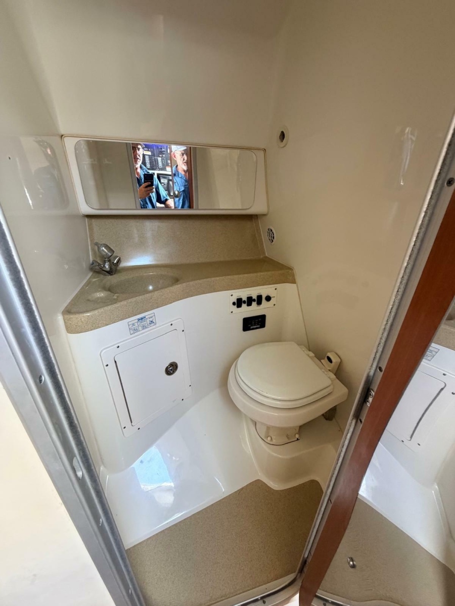 2005 Hydra-Sports 3300 VX