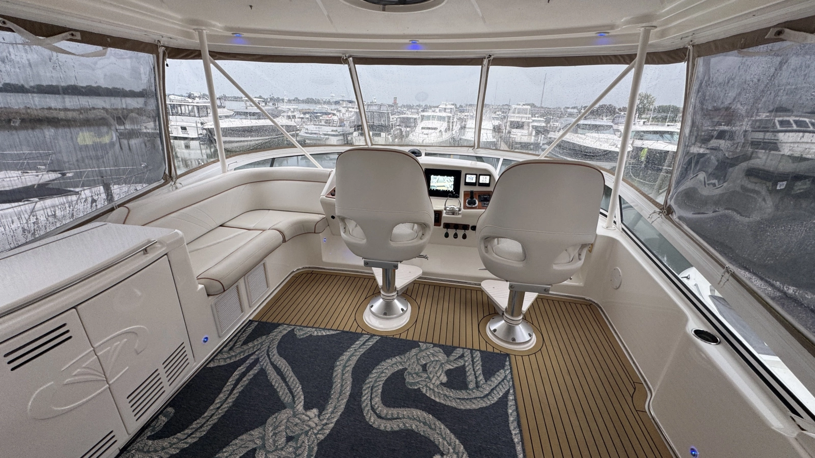 2009 Silverton 52 Ovation