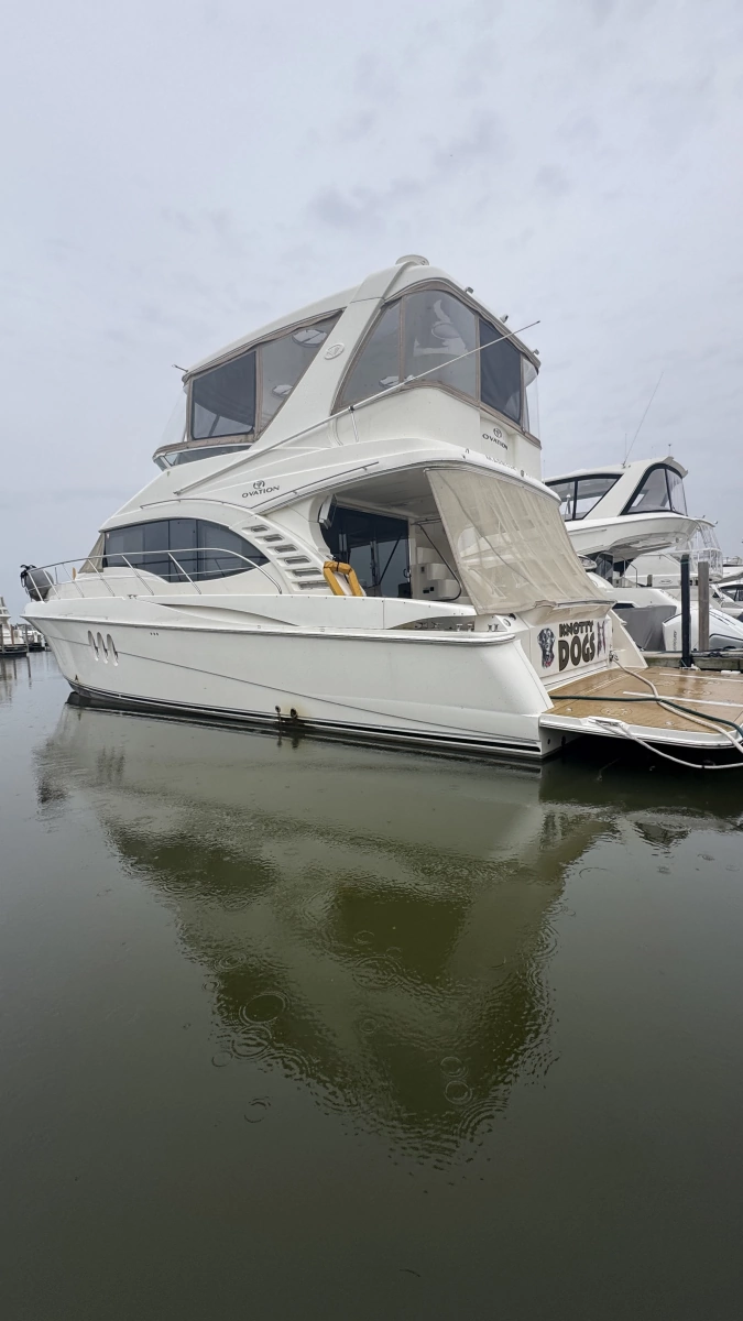 2009 Silverton 52 Ovation