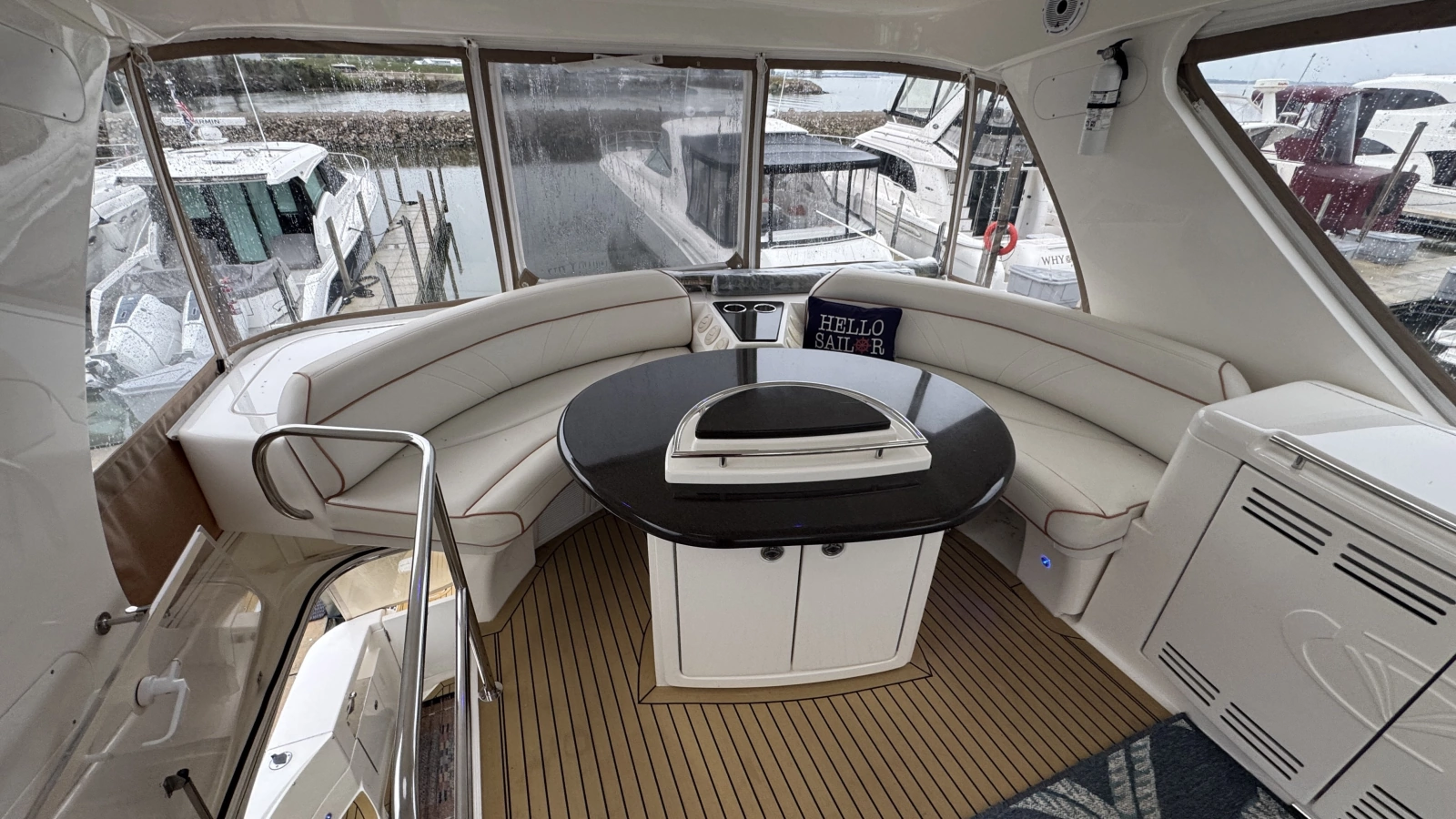 2009 Silverton 52 Ovation