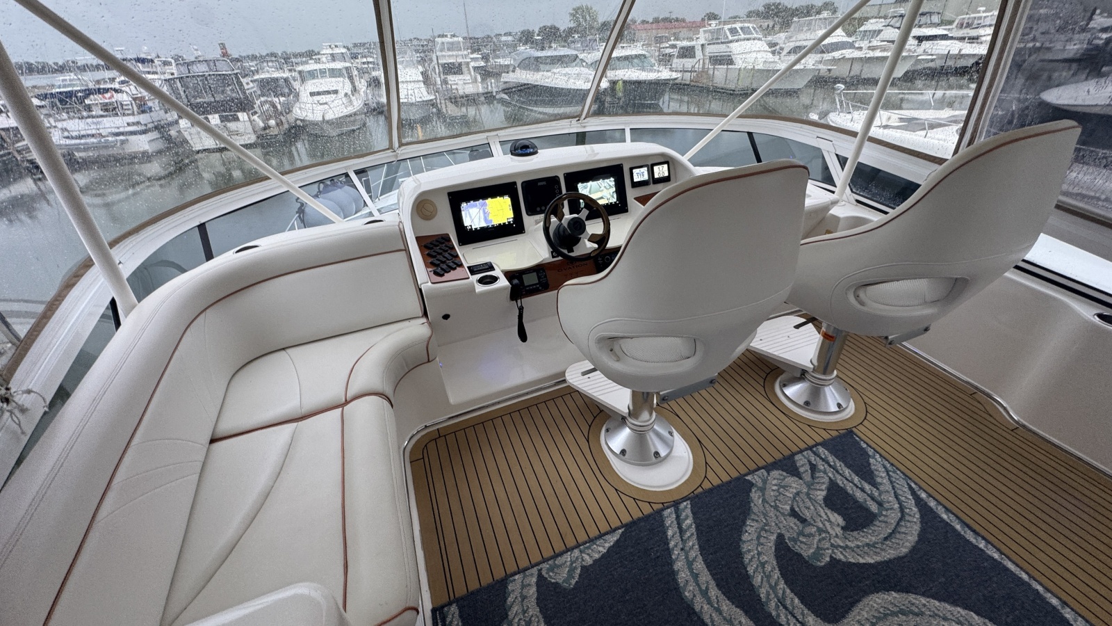 2009 Silverton 52 Ovation