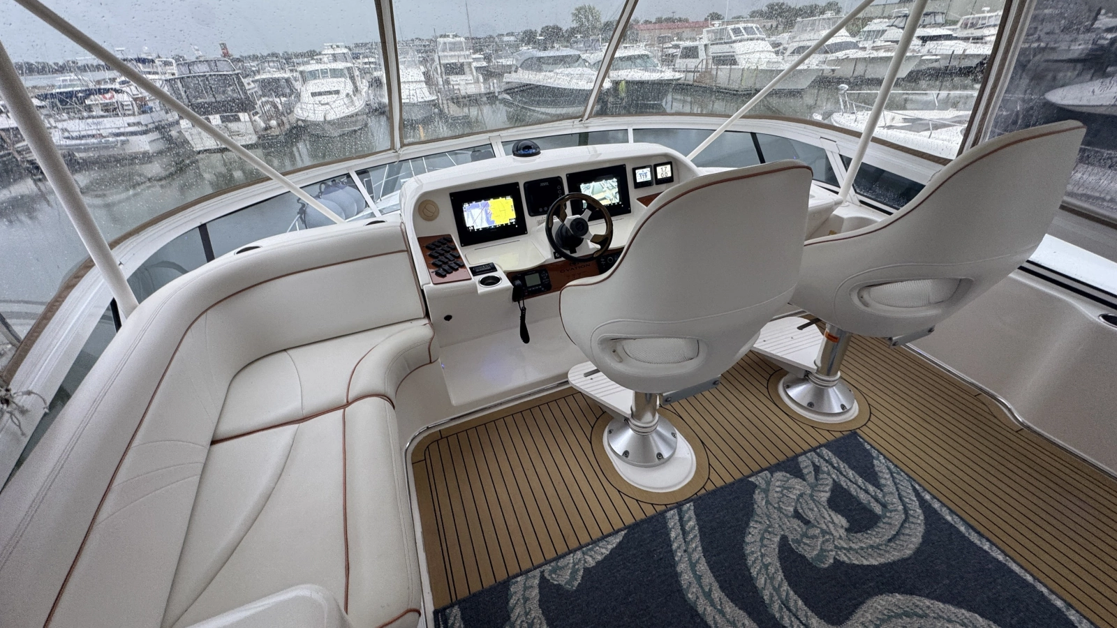 2009 Silverton 52 Ovation