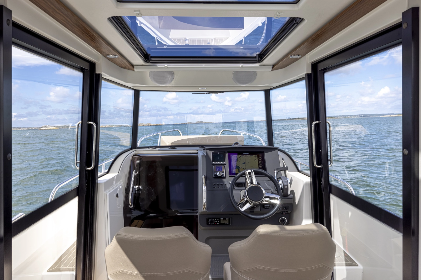 ANA   97 26ft Nimbus Yacht For Sale