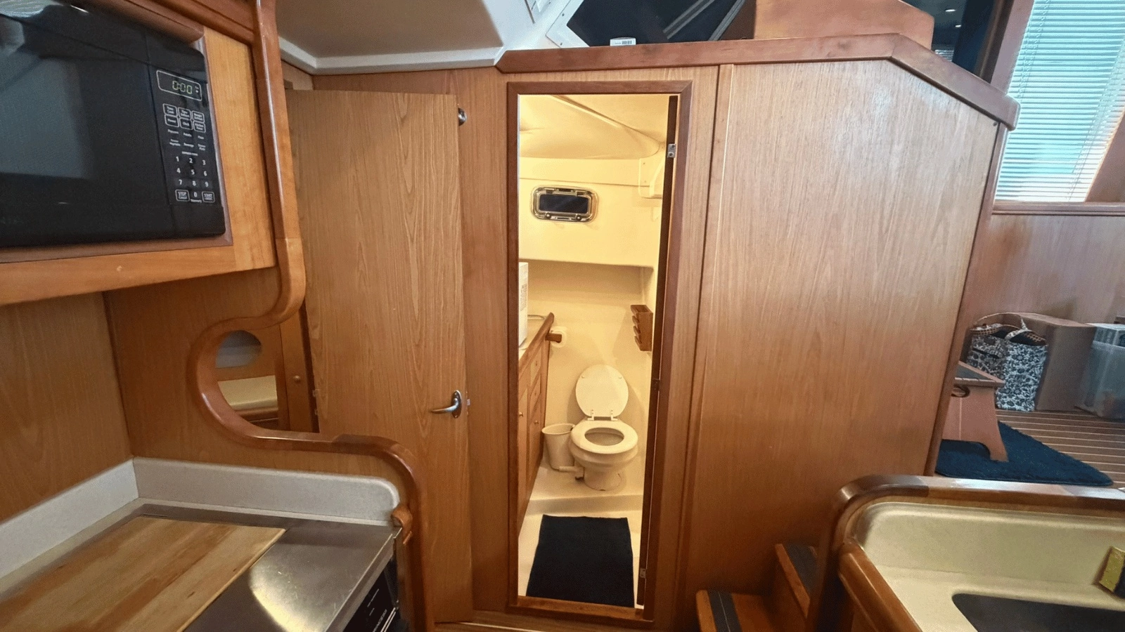 2006 Mainship 430