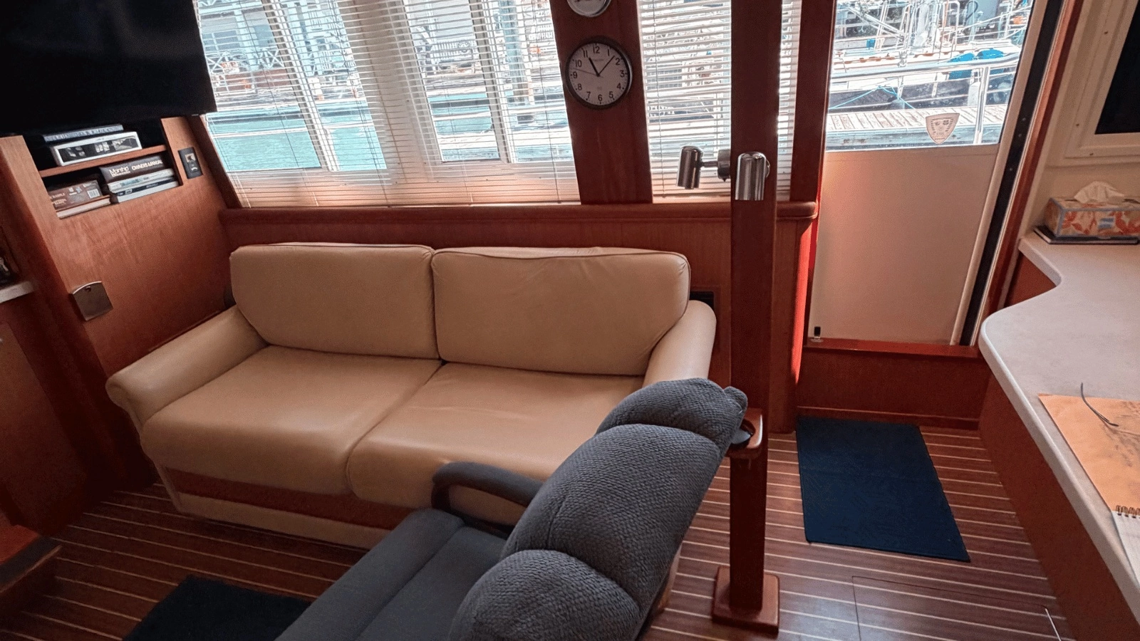 2006 Mainship 430