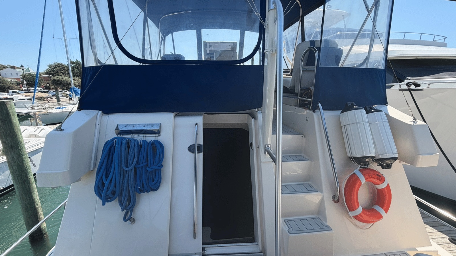 2006 Mainship 430